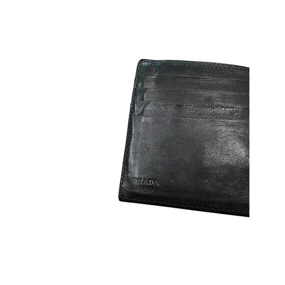 697. Elegant Prada Black Leather Wallet for Men - Great Condition! - Picture 10 of 10